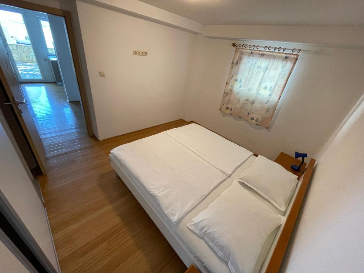 Apartment Victoria Stara Baška Zewnętrze zdjęcie