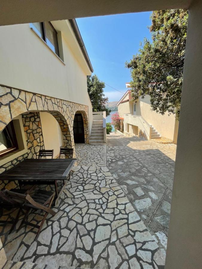 Apartment Victoria Stara Baška Zewnętrze zdjęcie